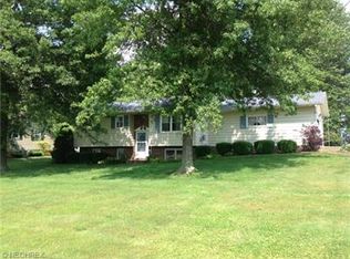 1084 Bon Dr, Alliance, OH 44601