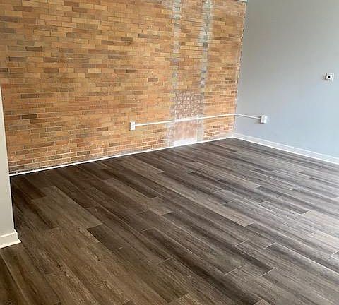 3rd image of 115 West St #3B-2Ba-1122Sqft