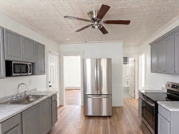 205 Cooke St #1