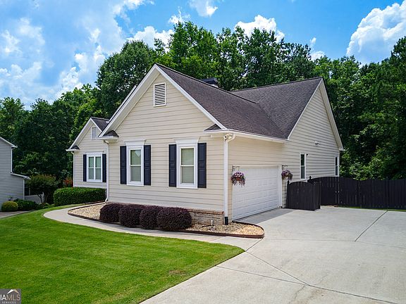 3rd image of 3958 Lake Ruby Ln