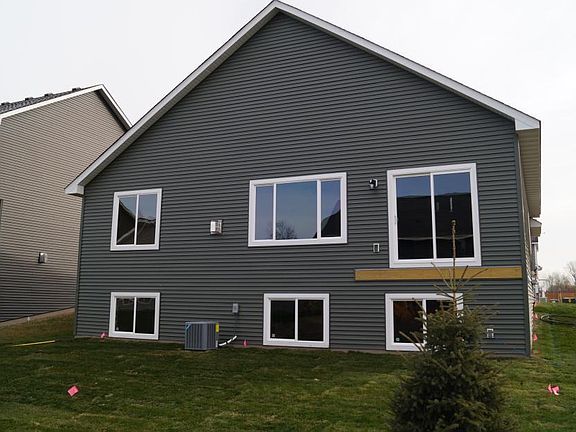 3rd image of 6763 Redwood Ave