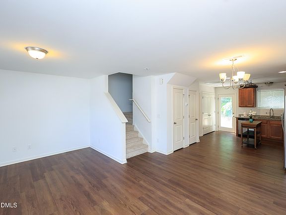 2nd image of 504 Hobkirks Pl