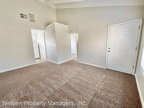 3rd image of 2519 V St APT 16