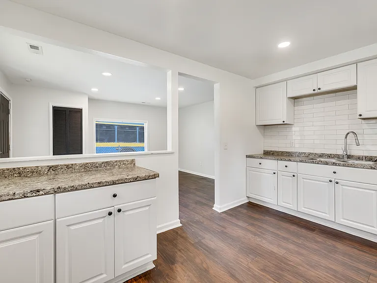 14360 Chapel St — Photo 18