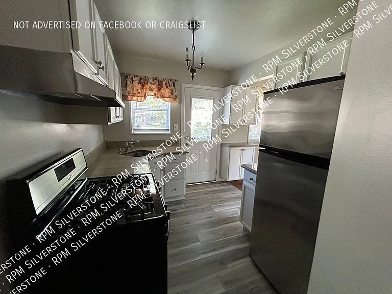 3282 Coolidge Hwy — Photo 3