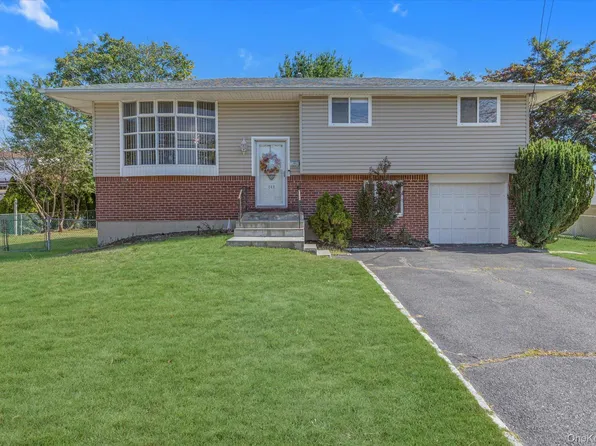 149 Osceola Avenue, Deer Park, NY 11729