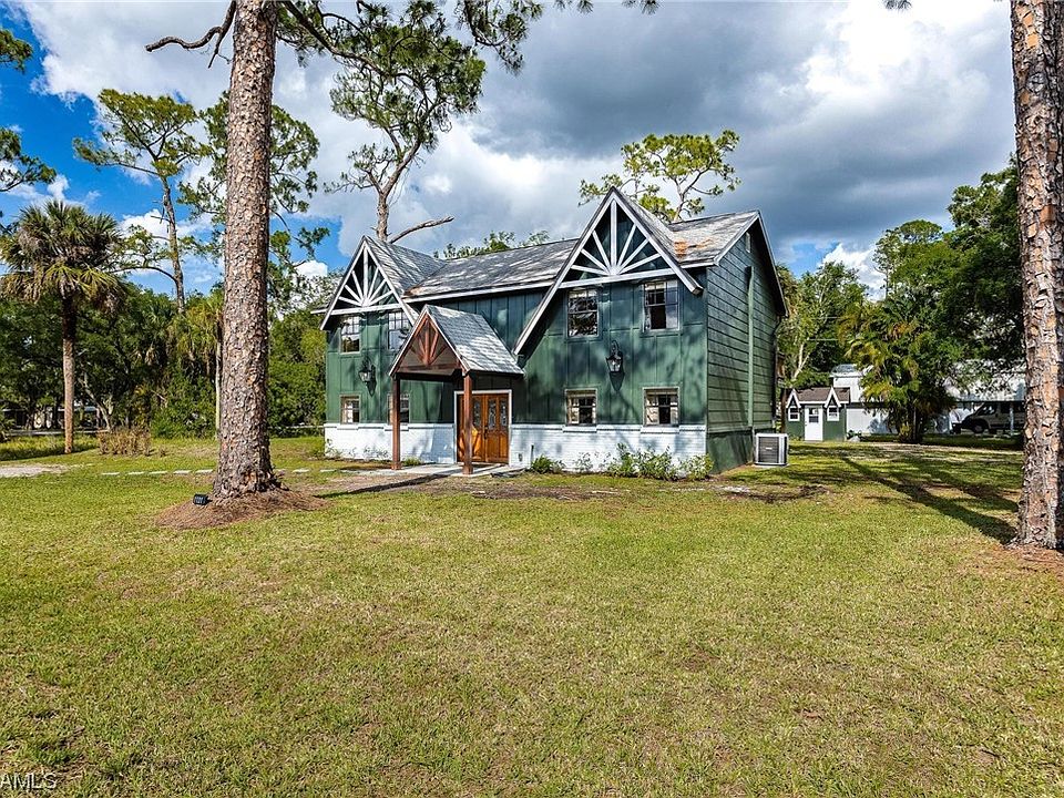1st image of 1131 Woods Dr