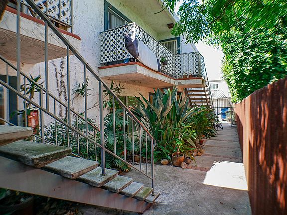 2nd image of 4466 41st St APT 4