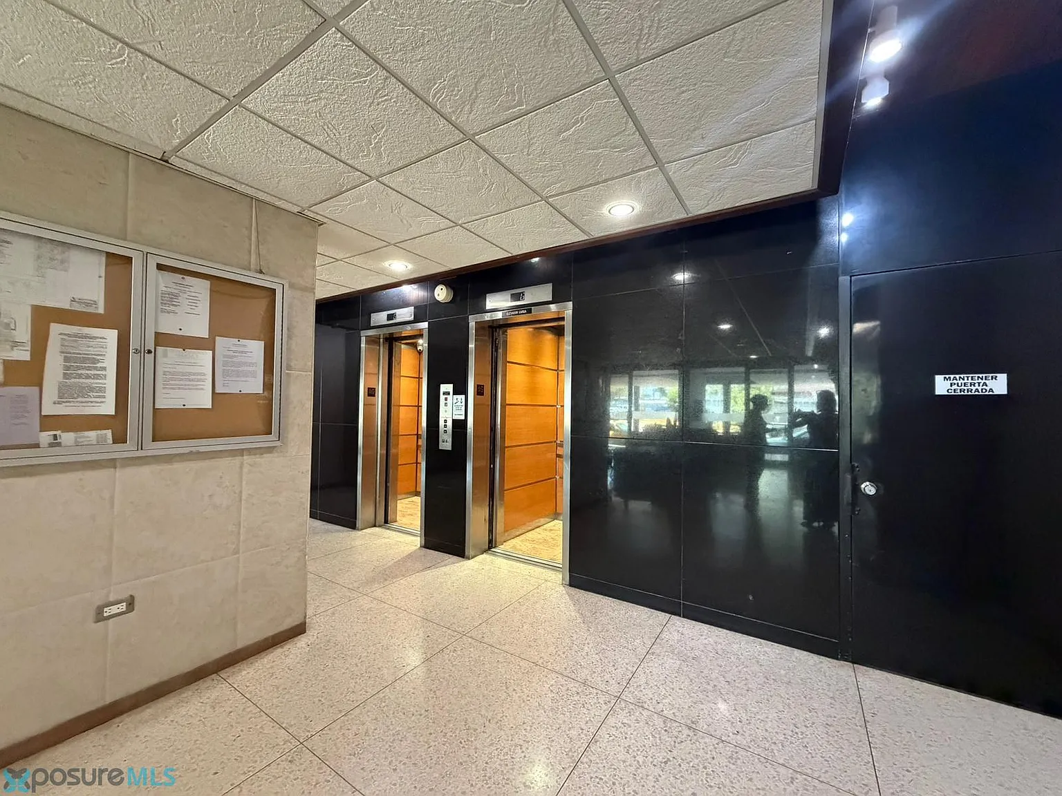 Iberia I (Condominio) — Photo 3