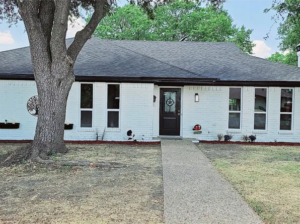 877 Oakbluff Dr, Lancaster, TX 75146