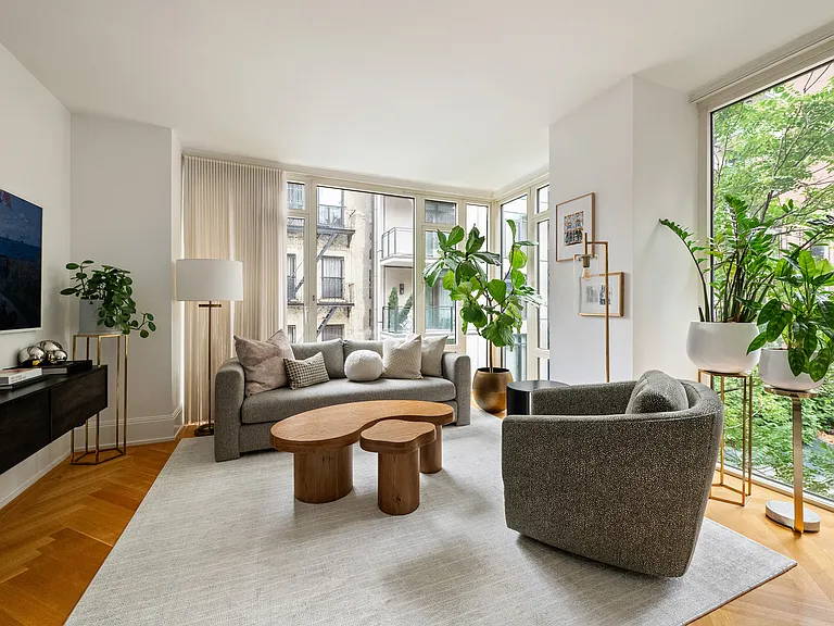 305 E 85th St #3B — Photo 2