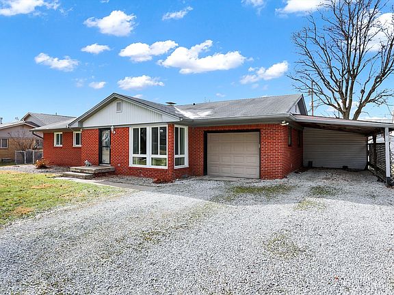 2nd image of 470 Robbins Dr