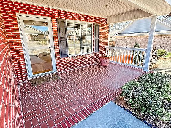 3rd image of 263 Pelham St