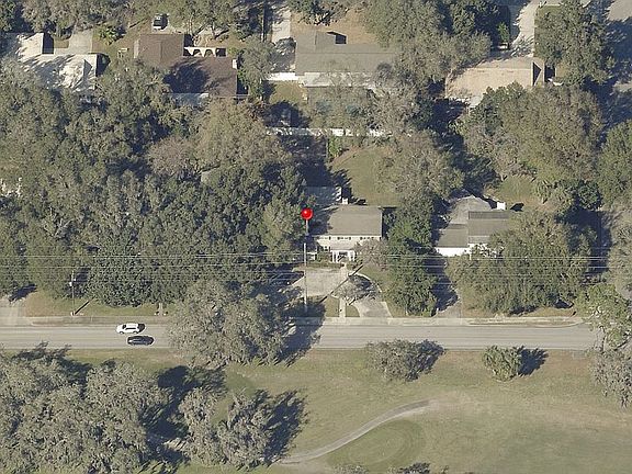 Overlooks 12th tee box