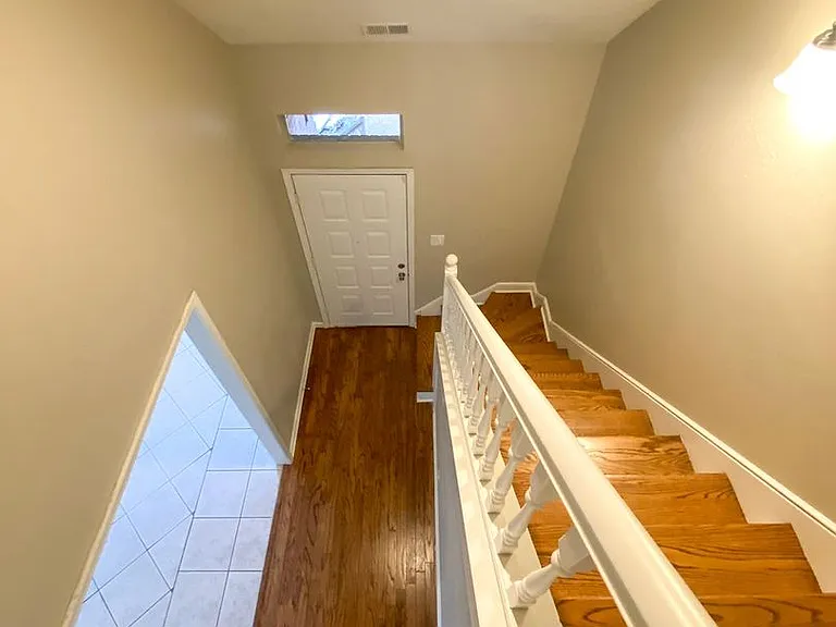 5561 Patsy Cir W — Photo 7