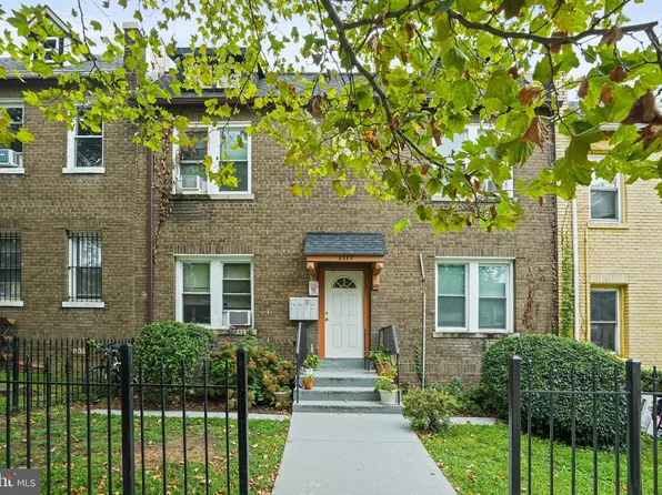 1111 Queen St NE APT 2, Washington, DC 20002