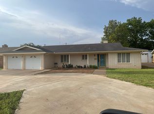 1721 E Tate St, Brownfield, TX 79316