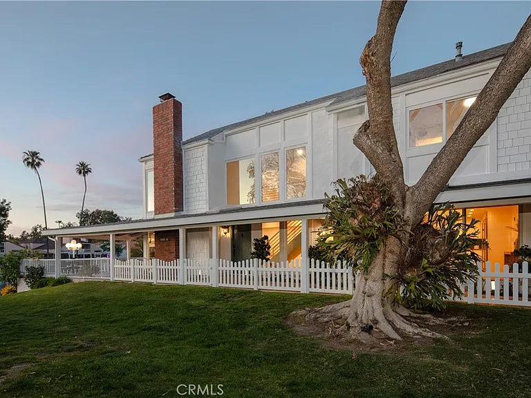22645 Spring Lake Ln — Photo 2