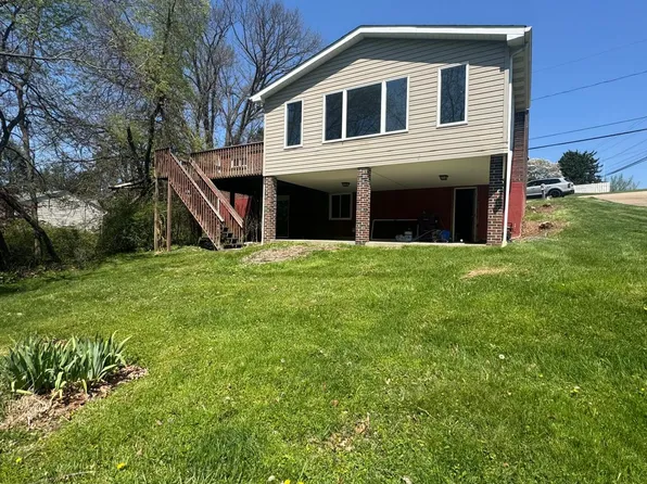 101 Palmer Rd, Pittsburgh, PA 15239