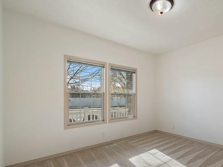 1886 W Bellagio Dr — Photo 13