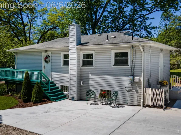 3402 Mahopac Dr, Lake Orion, MI 48360