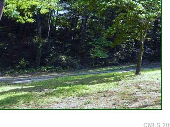 3rd image of 6723 Emerald Isle Dr