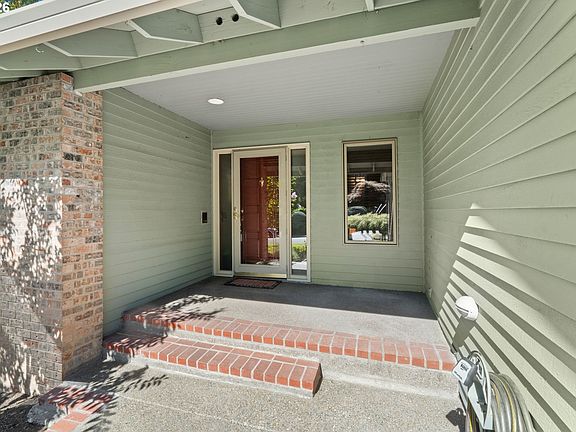 2nd image of 6011 SW Knightsbridge Dr