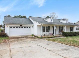 796 Sharon School Rd, Statesville, NC 28625