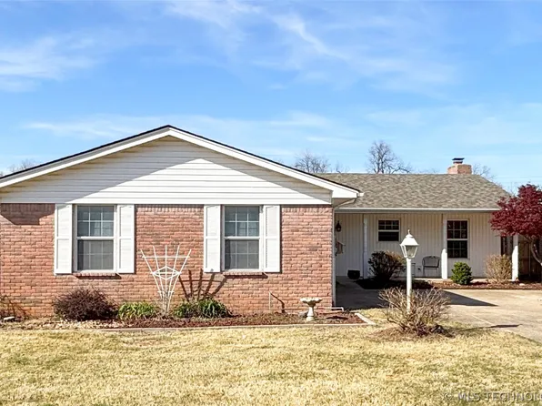 23 W Stadium Rd S, Bixby, OK 74008