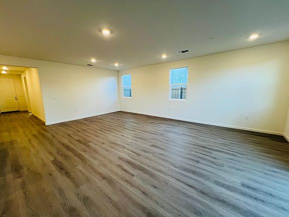 5th image of 2475 Bersano St