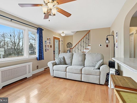 3rd image of 100 Hillcrest Ave