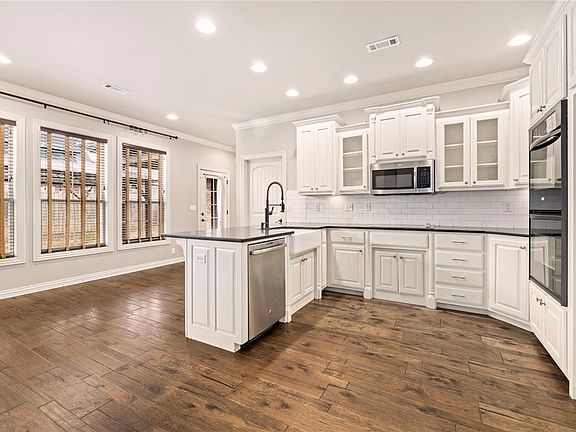 4th image of 4001 Cortney Cir