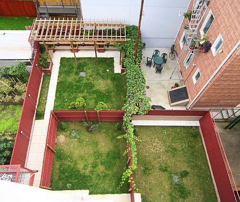 5th image of 386 Manhattan Ave