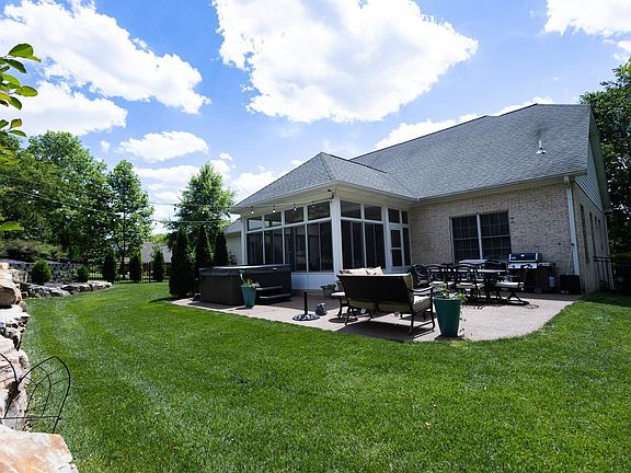 4th image of 7088 Wedgewood Dr