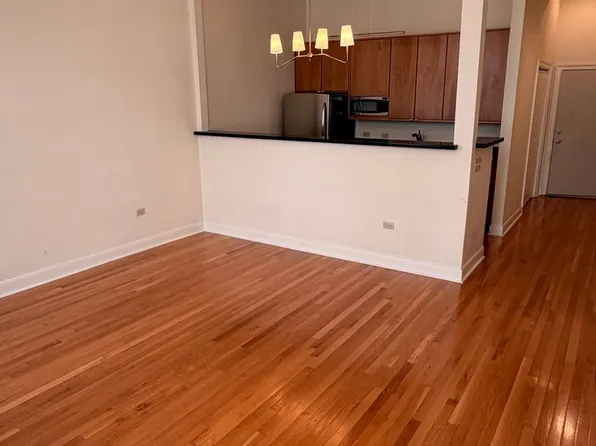 330 Julia St APT 225, New Orleans, LA 70130