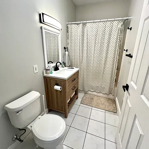 242 W 3rd St #2 — Photo 10