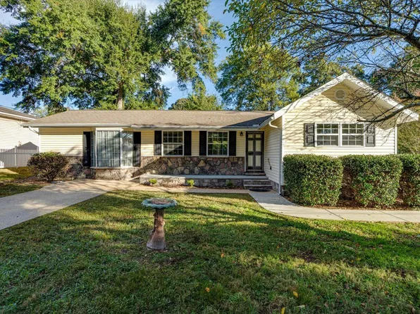 70 Lawrence Dr, Rossville, GA 30741