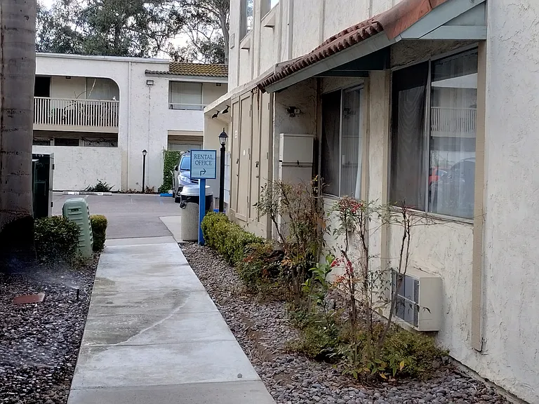 Black Mountain Villas — Photo 24