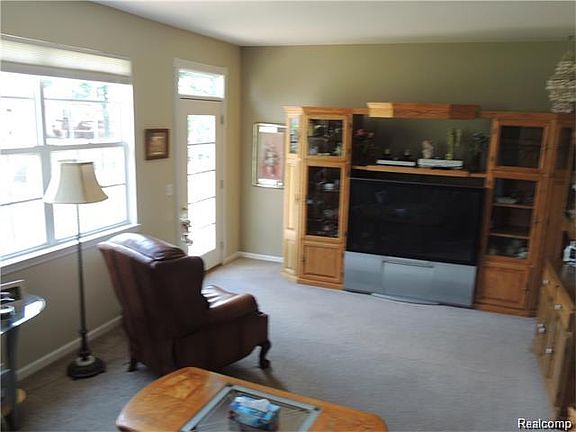 2nd image of 6465 Lake Meadow Dr