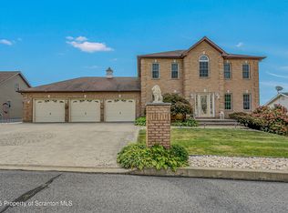 1154 Lincoln Ave #L-10, Blakely, PA 18447