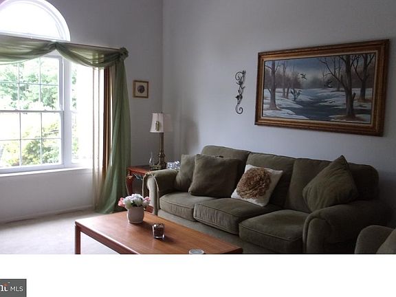 4th image of 13 Claver Hill Way
