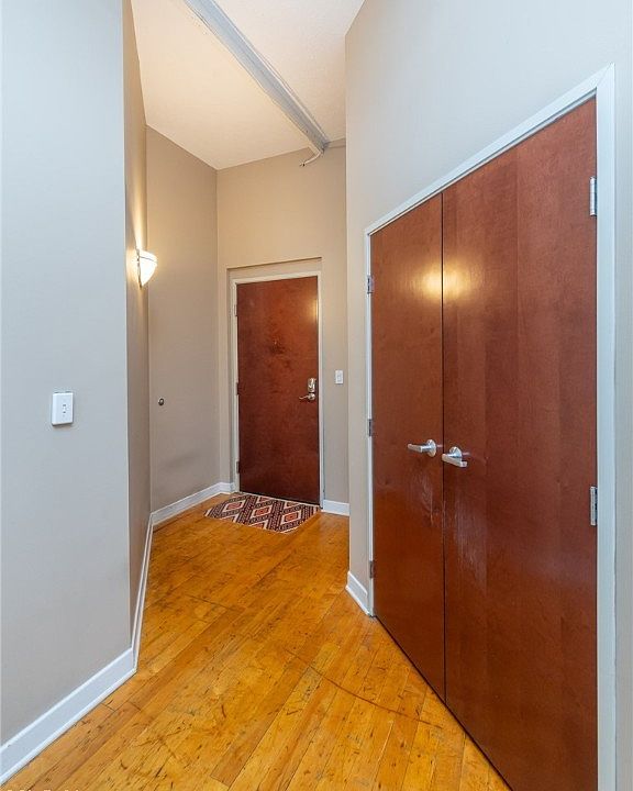 1133 W 9th St APT 307, Cleveland, OH 44113 | Zillow