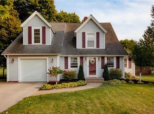 29122 Ridge Rd, Wickliffe, OH 44092