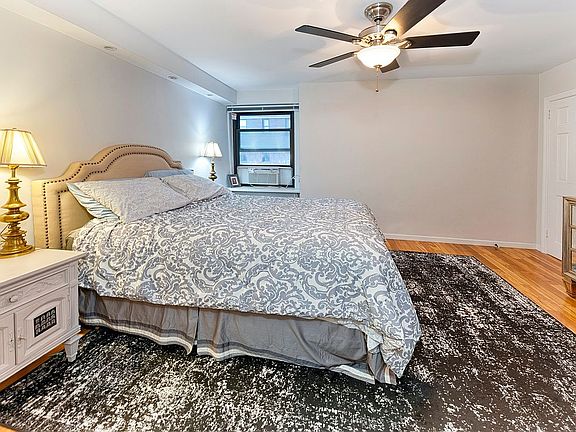 3rd image of 383 Grand St Unit L105