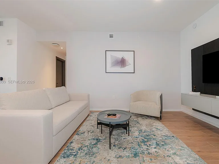 398 NE 5th St #4001 — Photo 40