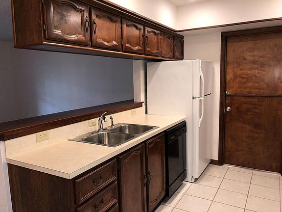 3rd image of 2039 Doyle Dr