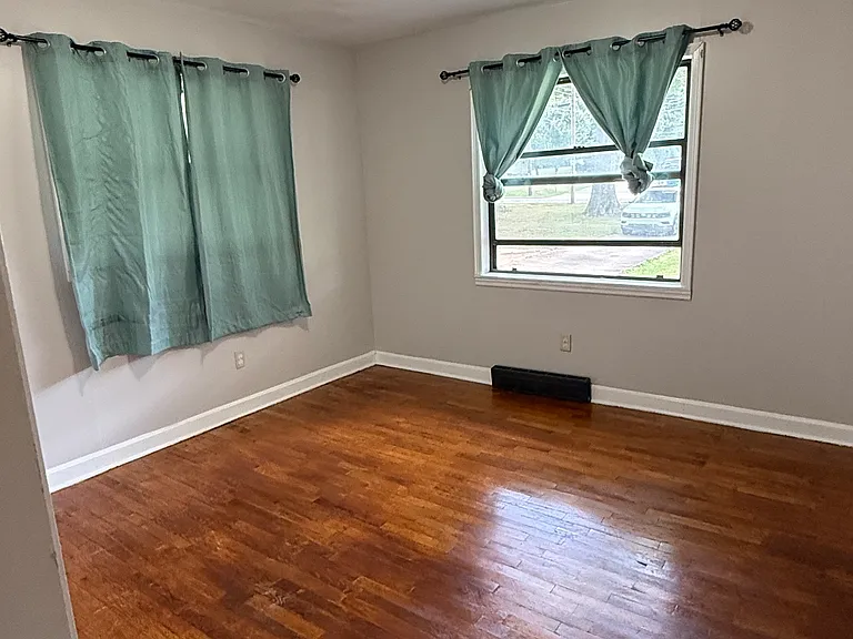12 Georgia Ave — Photo 9