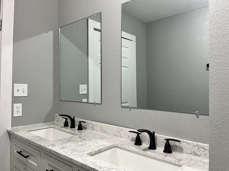 801 Gayler St — Photo 10