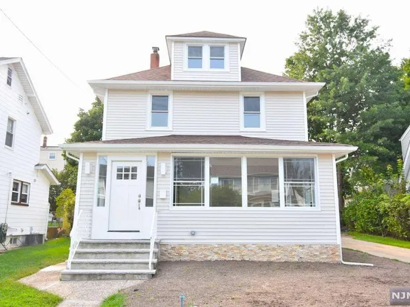 26 Haring St, Bergenfield, NJ 07621