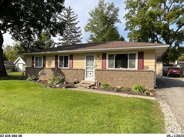 7843 McLain Ave, Lambertville, MI 48144